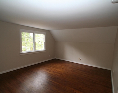 7821 Haymarket Lane - Photo Thumbnail 8