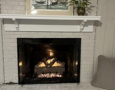 7821 Haymarket Lane - Photo Thumbnail 16