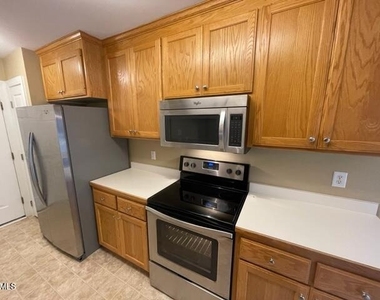 1017 Bren Arbor Court - Photo Thumbnail 6