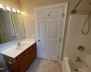 1017 Bren Arbor Court - Photo Thumbnail 13
