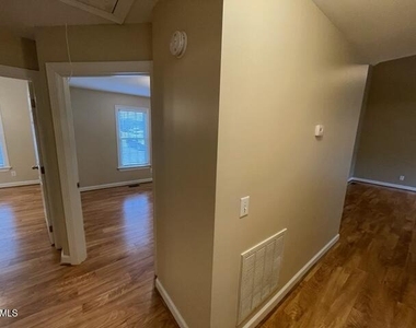 1017 Bren Arbor Court - Photo Thumbnail 8