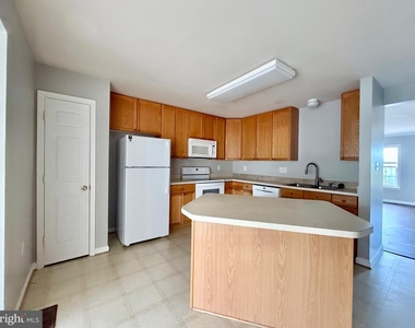 45 Bruce Drive - Photo Thumbnail 7