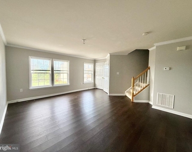 45 Bruce Drive - Photo Thumbnail 5