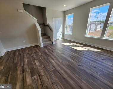 253 Newton Pippin Drive - Photo Thumbnail 7