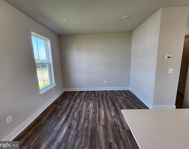 253 Newton Pippin Drive - Photo Thumbnail 5