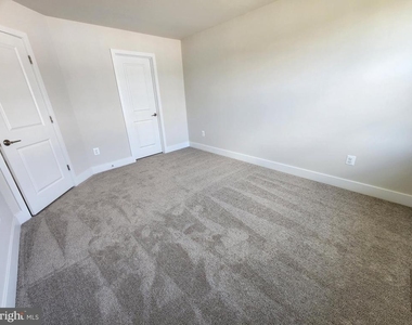 253 Newton Pippin Drive - Photo Thumbnail 12