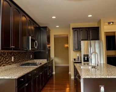 18 Farmview Drive - Photo Thumbnail 16