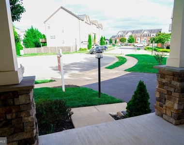 18 Farmview Drive - Photo Thumbnail 54