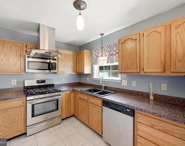261 Baer Oak Drive - Photo Thumbnail 13