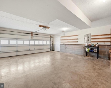 261 Baer Oak Drive - Photo Thumbnail 35