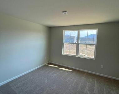 776 Carson Circle - Photo Thumbnail 7