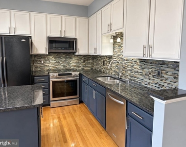 11736 Batley Place - Photo Thumbnail 2