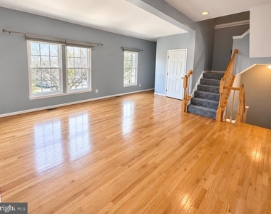 11736 Batley Place - Photo Thumbnail 7