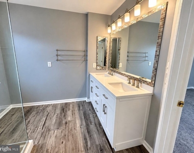 11736 Batley Place - Photo Thumbnail 13