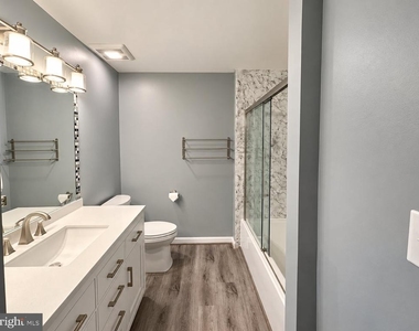 11736 Batley Place - Photo Thumbnail 16