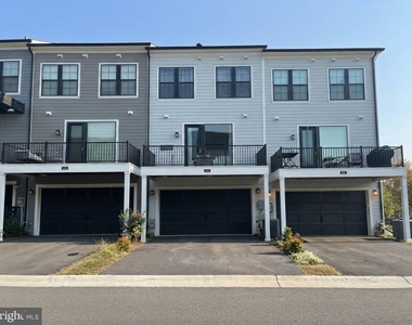 657 Belmont Bay Drive - Photo Thumbnail 28