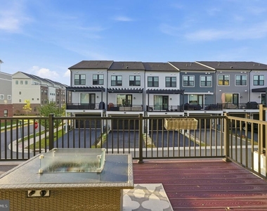 657 Belmont Bay Drive - Photo Thumbnail 10