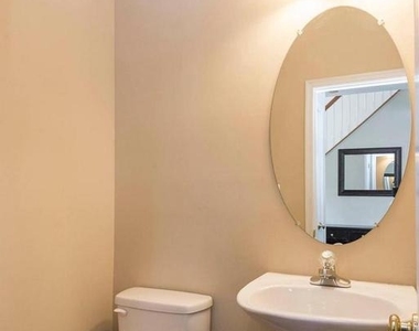 8913 Yellowleg Court - Photo Thumbnail 13