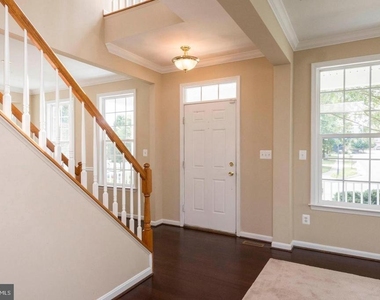 8913 Yellowleg Court - Photo Thumbnail 2