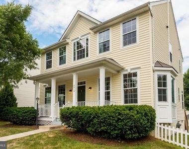 8913 Yellowleg Court - Photo Thumbnail 1