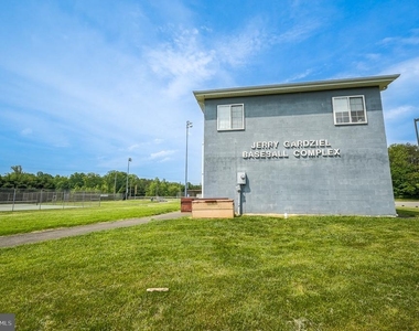 15573 Trisail Court - Photo Thumbnail 37