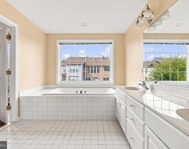 22675 Simonet Blanc Terrace - Photo Thumbnail 24