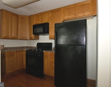 21197 Mcfadden Square - Photo Thumbnail 4
