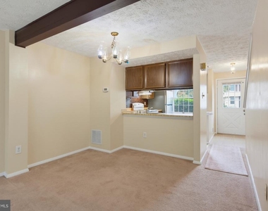8284 Crestmont Circle - Photo Thumbnail 8