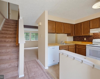 8284 Crestmont Circle - Photo Thumbnail 12
