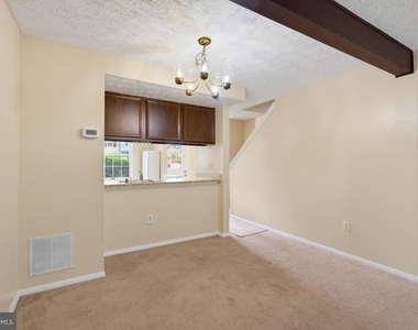 8284 Crestmont Circle - Photo Thumbnail 11