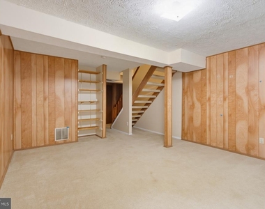 8284 Crestmont Circle - Photo Thumbnail 26