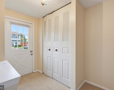 8284 Crestmont Circle - Photo Thumbnail 2