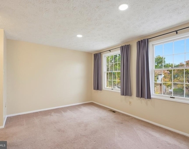 8284 Crestmont Circle - Photo Thumbnail 20