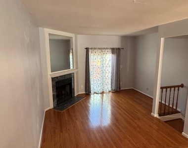 5901 Saint Giles Way - Photo Thumbnail 11