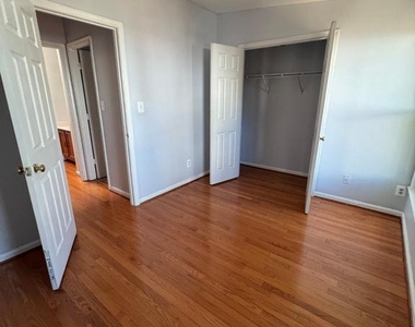 5901 Saint Giles Way - Photo Thumbnail 20