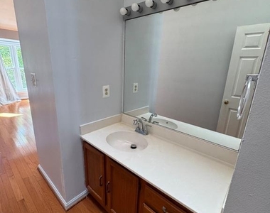 5901 Saint Giles Way - Photo Thumbnail 17