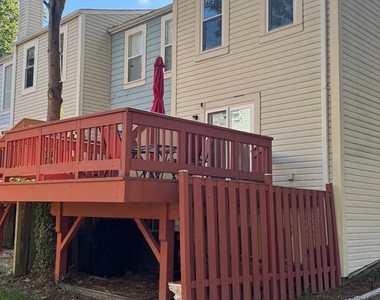 5901 Saint Giles Way - Photo Thumbnail 38