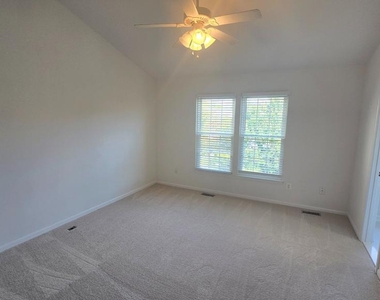 6035 Kestner Circle - Photo Thumbnail 8