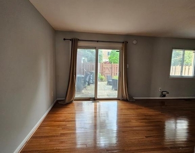 9657 Lindenbrook Street - Photo Thumbnail 10