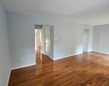 9657 Lindenbrook Street - Photo Thumbnail 13