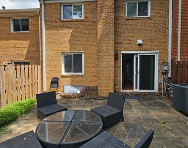 9657 Lindenbrook Street - Photo Thumbnail 15