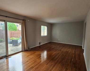9657 Lindenbrook Street - Photo Thumbnail 11