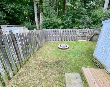 7925 Forest Path Way - Photo Thumbnail 26