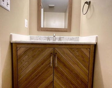 7925 Forest Path Way - Photo Thumbnail 4