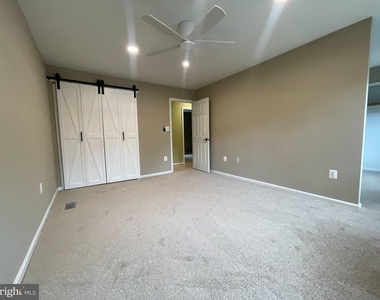 7925 Forest Path Way - Photo Thumbnail 17