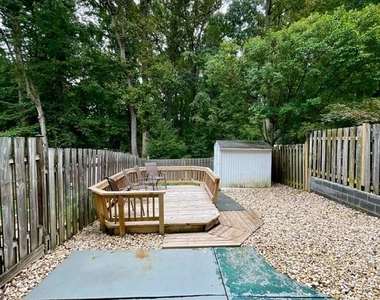 7925 Forest Path Way - Photo Thumbnail 24