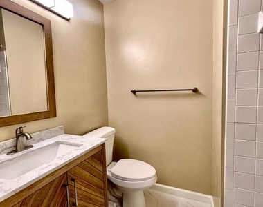 7925 Forest Path Way - Photo Thumbnail 21