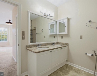 4200 Mozart Brigade Lane - Photo Thumbnail 17