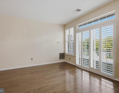 4200 Mozart Brigade Lane - Photo Thumbnail 8