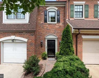 6312 Chaucer View Circle - Photo Thumbnail 2